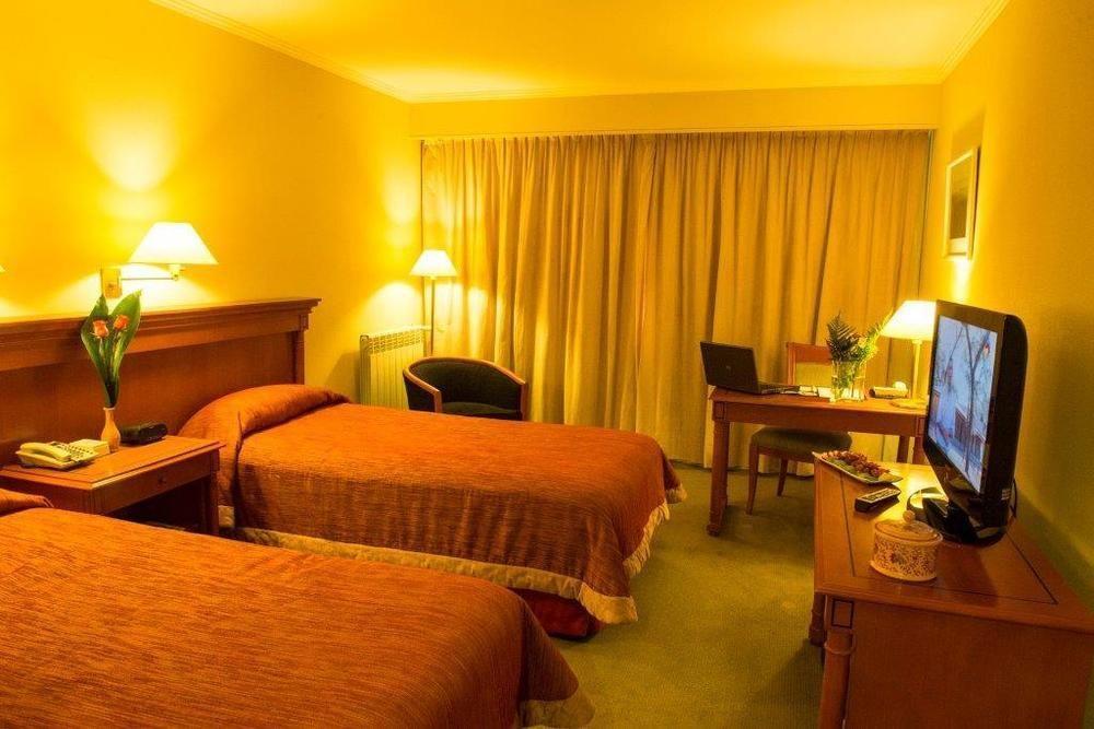 Austral Express Hotel Комодоро Ривадавия Екстериор снимка