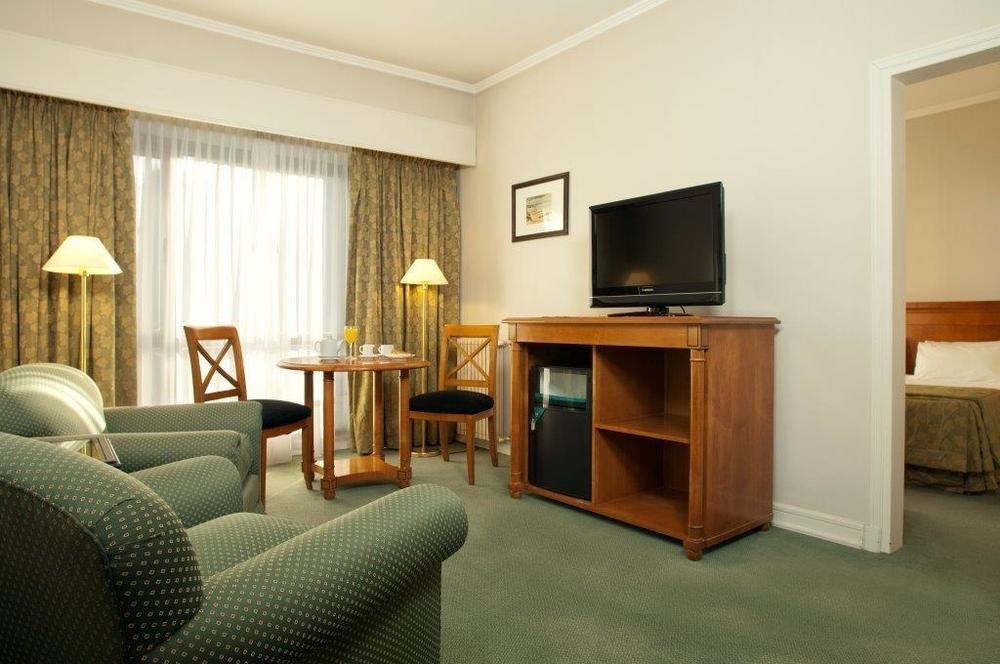 Austral Express Hotel Комодоро Ривадавия Екстериор снимка